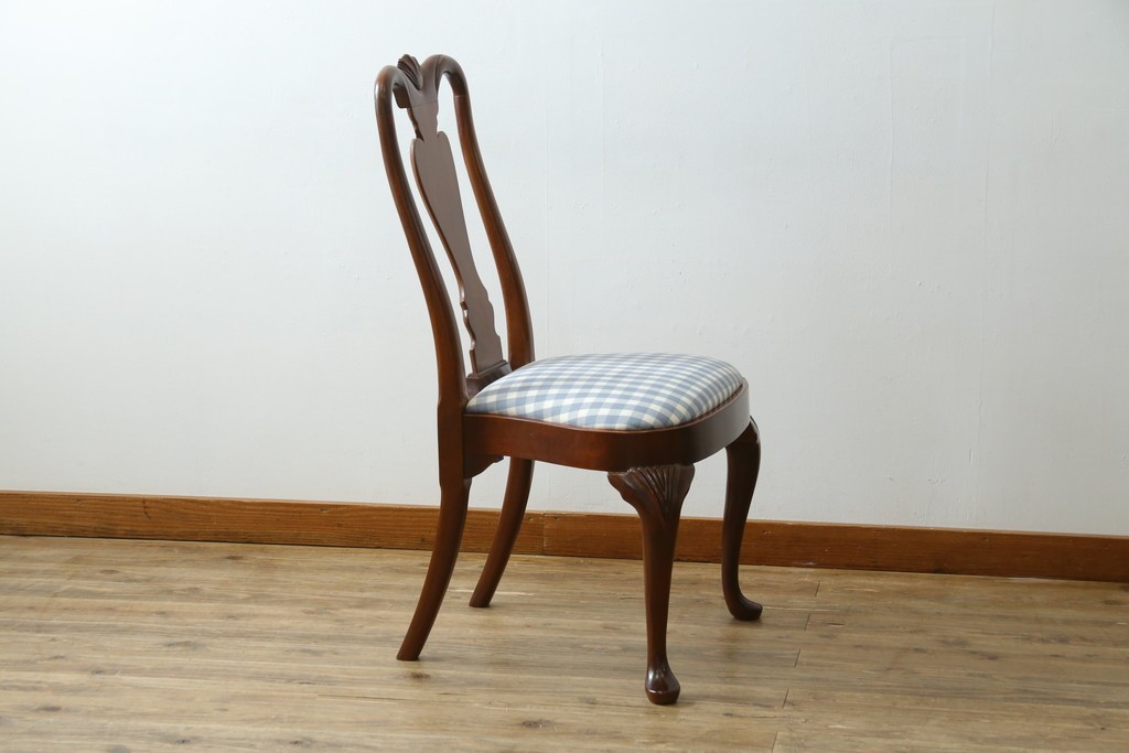 中古　IDC大塚家具　ヒッコリーチェア社(HICKORY CHAIR)　マホガニー材　805-02　ブルーのギンガムチェックが愛らしいチェア　定価約10万円　(R-041865)