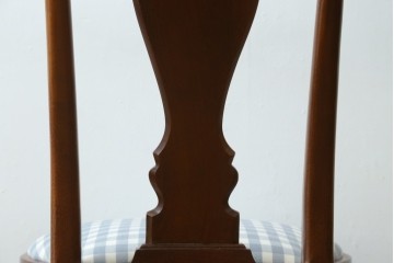 中古　IDC大塚家具　ヒッコリーチェア社(HICKORY CHAIR)　マホガニー材　805-02　ブルーのギンガムチェックが愛らしいチェア　定価約10万円　(R-041865)