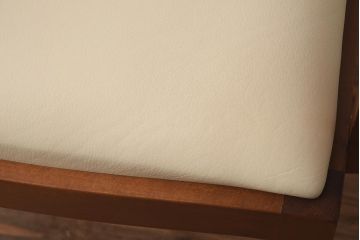 在庫未使用品　IDC大塚家具　バロッサバレンティ(VARO,S.A. VALENTI)　2594/00　革アイボリー　アームチェア(椅子、ダイニングチェア)(定価約25万円)(R-041871)