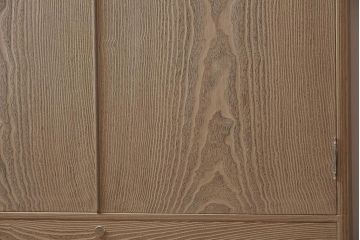 在庫未使用品　IDC大塚家具　加茂総桐箪笥　胴厚　時代仕上げ　吊洋タンス(総桐たんす、ワードローブ、洋服たんす)(定価約231万円)(R-041883)