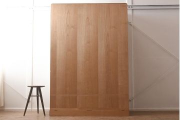 在庫未使用品　IDC大塚家具　加茂総桐箪笥　胴厚　時代仕上げ　吊洋タンス(総桐たんす、ワードローブ、洋服たんす)(定価約231万円)(R-041883)