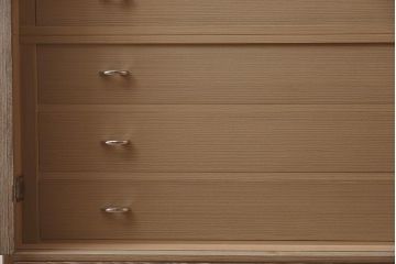 在庫未使用品　IDC大塚家具　加茂総桐箪笥　胴厚 時代仕上げ　昇りタンス(総桐たんす、衣装たんす)(定価約272万円)(R-041884)