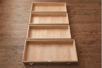 在庫未使用品　IDC大塚家具　加茂総桐箪笥　胴厚 時代仕上げ　昇りタンス(総桐たんす、衣装たんす)(定価約272万円)(R-041884)