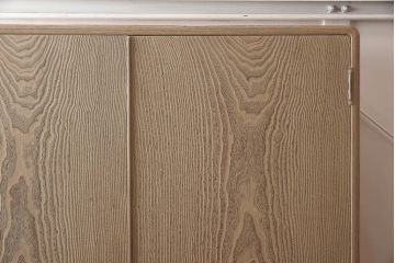 在庫未使用品　IDC大塚家具　加茂総桐箪笥　胴厚 時代仕上げ　昇りタンス(総桐たんす、衣装たんす)(定価約272万円)(R-041884)