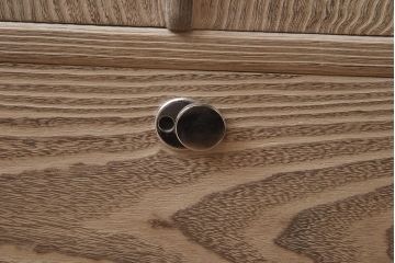 在庫未使用品　IDC大塚家具　加茂総桐箪笥　胴厚 時代仕上げ　昇りタンス(総桐たんす、衣装たんす)(定価約272万円)(R-041884)