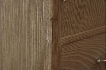 在庫未使用品　IDC大塚家具　加茂総桐箪笥　胴厚 時代仕上げ　昇りタンス(総桐たんす、衣装たんす)(定価約272万円)(R-041884)