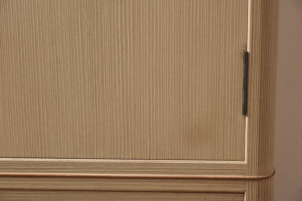 在庫未使用品　IDC大塚家具　加茂桐タンス　桐と牡丹　胴丸　着物タンス(総桐たんす、衣装たんす、加茂総桐箪笥)(定価約114万円)(R-041885)