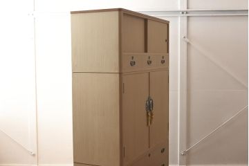 在庫未使用品　IDC大塚家具　加茂桐タンス　桐と牡丹　胴丸　着物タンス(総桐たんす、衣装たんす、加茂総桐箪笥)(定価約114万円)(R-041885)