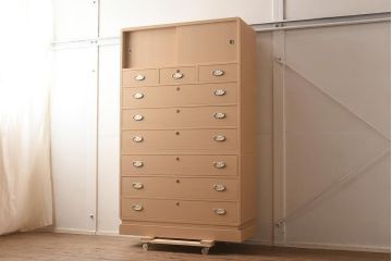 在庫未使用品　IDC大塚家具　家具のカネトク　伝統工芸士・岩崎洋　6ノ3胴厚　さくら草　桐タンス(衣装箪笥、収納箪笥、桐箪笥、桐たんす)(定価約69万円)(R-041887)