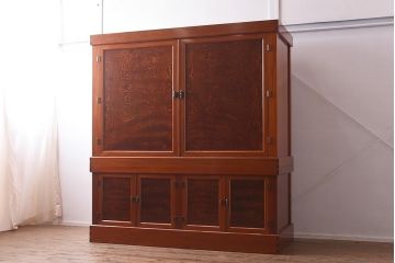 在庫未使用品　IDC大塚家具　松創　匠　総欅(ケヤキ)無垢材　漆塗り　道具タンス(収納棚、キャビネット)(定価約594万円)(R-041890)