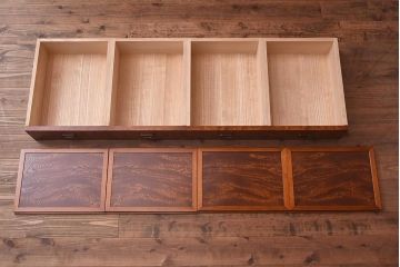 在庫未使用品　IDC大塚家具　松創　匠　総欅(ケヤキ)無垢材　漆塗り　道具タンス(収納棚、キャビネット)(定価約594万円)(R-041890)