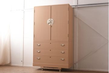 在庫未使用品　IDC大塚家具　家具のカネトク　3.5尺　下三大洋胴厚　寿梅　白　桐タンス(衣装箪笥、着物箪笥、桐箪笥、桐たんす)(定価約58万円)(R-041891)