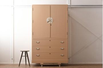 在庫未使用品　IDC大塚家具　家具のカネトク　3.5尺　下三大洋胴厚　寿梅　白　桐タンス(衣装箪笥、着物箪笥、桐箪笥、桐たんす)(定価約58万円)(R-041891)