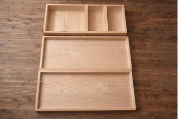 在庫未使用品　IDC大塚家具　家具のカネトク　3.5尺　下三大洋胴厚　寿梅　白　桐タンス(衣装箪笥、着物箪笥、桐箪笥、桐たんす)(定価約58万円)(R-041891)