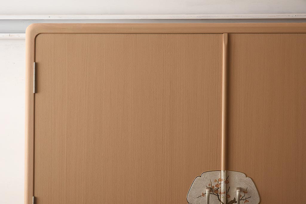 在庫未使用品　IDC大塚家具　家具のカネトク　3.5尺　下三大洋胴厚　寿梅　白　桐タンス(衣装箪笥、着物箪笥、桐箪笥、桐たんす)(定価約58万円)(R-041891)