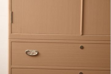 在庫未使用品　IDC大塚家具　家具のカネトク　3.5尺　下三大洋胴厚　寿梅　白　桐タンス(衣装箪笥、着物箪笥、桐箪笥、桐たんす)(定価約58万円)(R-041891)