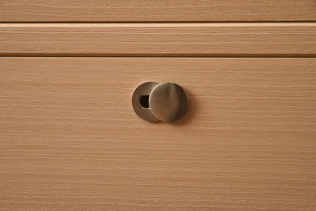 在庫未使用品　IDC大塚家具　家具のカネトク　3.5尺　下三大洋胴厚　寿梅　白　桐タンス(衣装箪笥、着物箪笥、桐箪笥、桐たんす)(定価約58万円)(R-041891)