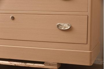 在庫未使用品　IDC大塚家具　家具のカネトク　3.5尺　下三大洋胴厚　寿梅　白　桐タンス(衣装箪笥、着物箪笥、桐箪笥、桐たんす)(定価約58万円)(R-041891)