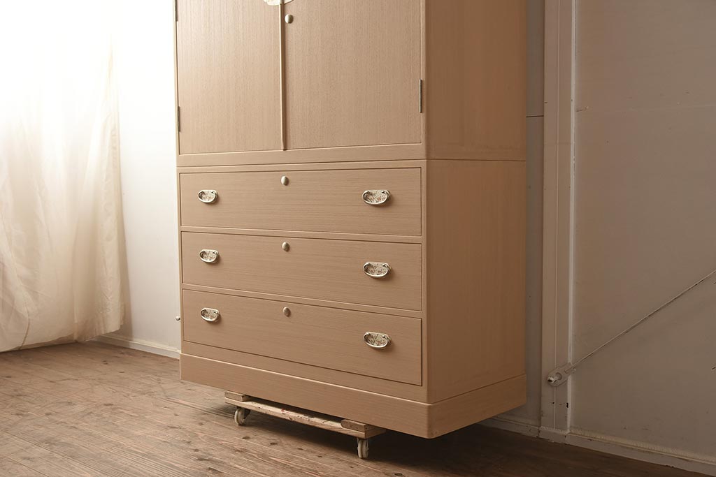 在庫未使用品　IDC大塚家具　家具のカネトク　3.5尺　下三大洋胴厚　寿梅　白　桐タンス(衣装箪笥、着物箪笥、桐箪笥、桐たんす)(定価約58万円)(R-041891)