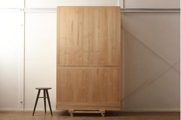 在庫未使用品　IDC大塚家具　家具のカネトク　3.5尺　下三大洋胴厚　寿梅　白　桐タンス(衣装箪笥、着物箪笥、桐箪笥、桐たんす)(定価約58万円)(R-041891)