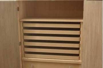 在庫未使用品　IDC大塚家具　加茂総桐箪笥　桃山　時代仕上げ　洋服タンス(総桐たんす、ワードローブ、着物たんす)(定価約398万円)(R-041893)