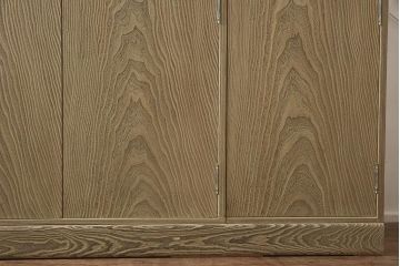 在庫未使用品　IDC大塚家具　加茂総桐箪笥　桃山　時代仕上げ　洋服タンス(総桐たんす、ワードローブ、着物たんす)(定価約398万円)(R-041893)