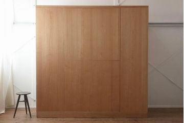 在庫未使用品　IDC大塚家具　加茂総桐箪笥　桃山　時代仕上げ　洋服タンス(総桐たんす、ワードローブ、着物たんす)(定価約398万円)(R-041893)