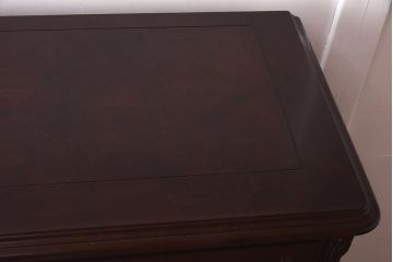 在庫未使用品　IDC大塚家具　バウ・ファニチャー(Bau Furniture)　QA6531　マホガニー色　シックなハイチェスト(引き出し)(定価約67万円)(R-041894)