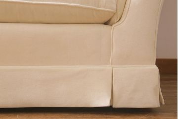 在庫未使用品　IDC大塚家具　Baker(ベーカー)　803-88#81-120RW　ホワイトが上品な3人掛けソファ(定価約80万円)(R-041901)