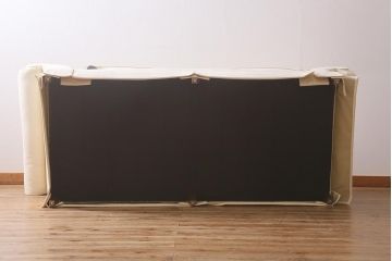 在庫未使用品　IDC大塚家具　Baker(ベーカー)　803-88#81-120RW　ホワイトが上品な3人掛けソファ(定価約80万円)(R-041901)