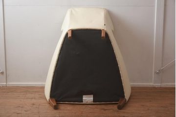 展示品　IDC大塚家具　LINLEY(リンレイ)　アストネット　革ホワイト　アームチェア(一人掛けソファ、1人掛け)(定価約90万円)(R-041905)