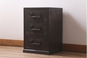 ラフジュ工房オリジナル　古金具リメイク　前板栗材　ヒノキ材　味わい深い金具が魅力の小引き出し(小物収納)(R-041906)