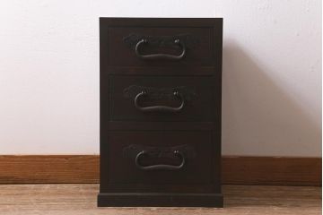 ラフジュ工房オリジナル　古金具リメイク　前板栗材　ヒノキ材　味わい深い金具が魅力の小引き出し(小物収納)(R-041906)