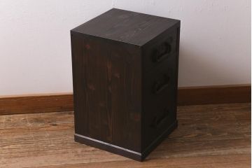 ラフジュ工房オリジナル　古金具リメイク　前板栗材　ヒノキ材　味わい深い金具が魅力の小引き出し(小物収納)(R-041906)