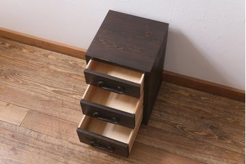 ラフジュ工房オリジナル　古金具リメイク　前板栗材　ヒノキ材　味わい深い金具が魅力の小引き出し(小物収納)(R-041906)