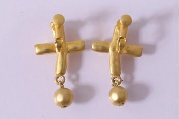 ヴィンテージアクセサリー　クロスデザインのビンテージイヤリング(R-041924)