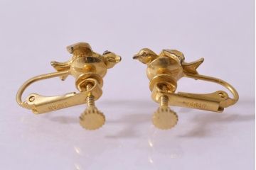 ヴィンテージアクセサリー　日本製　鳥をモチーフにした可愛らしいビンテージイヤリング(R-041926)