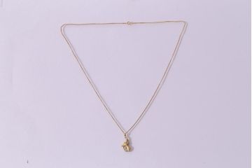 ヴィンテージアクセサリー　Pt900　K18(18金)　鹿モチーフのゴールドのネックレス　重さ約7.11g(ペンダント、ビンテージ)(R-041930)