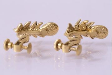 ビンテージアクセサリー　羽モチーフのおしゃれなイヤリング(R-041933)
