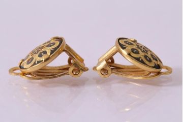 ヴィンテージ　昭和期　黒とゴールドのカラーが大人っぽい丸型イヤリング(アクセサリー、ビンテージ)(R-041934)