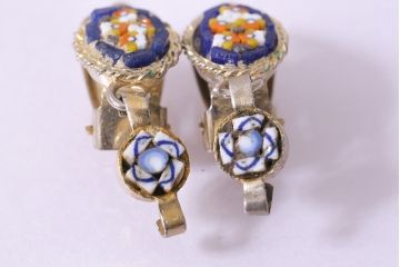 ビンテージアクセサリー　ビーズが可愛らしいイヤリング(R-041935)