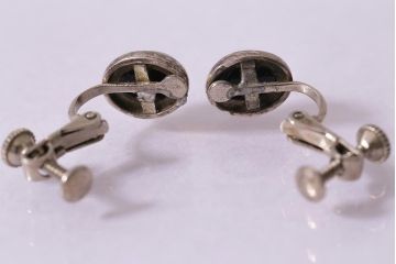 ヴィンテージ　昭和期　琥珀色のストーンがアクセントのシルバーイヤリング(アクセサリー、ビンテージ)(R-041938)