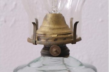 アンティーク照明　昭和初期　オイルランプリメイク　レトロなガラスが和む空間を演出するテーブルランプ(スタンドライト、卓上照明)(R-041940)