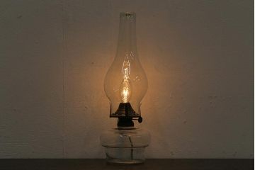 アンティーク照明　昭和初期　オイルランプリメイク　気泡ガラスが趣のある空間を演出するレトロなテーブルランプ(スタンドライト、卓上照明)(R-041941)