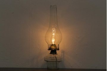 アンティーク照明　昭和初期　オイルランプリメイク　気泡ガラスが趣のある空間を演出するレトロなテーブルランプ(スタンドライト、卓上照明)(R-041942)