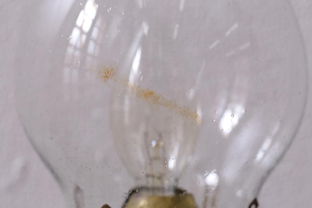 アンティーク照明　昭和初期　オイルランプリメイク　気泡ガラスが趣のある空間を演出するレトロなテーブルランプ(スタンドライト、卓上照明)(R-041942)