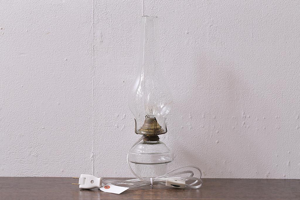 アンティーク照明　昭和初期　オイルランプリメイク　気泡ガラスが趣のある空間を演出するレトロなテーブルランプ(スタンドライト、卓上照明)(R-041942)