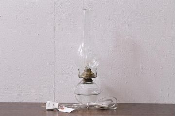 アンティーク照明　昭和初期　オイルランプリメイク　気泡ガラスが趣のある空間を演出するレトロなテーブルランプ(スタンドライト、卓上照明)(R-041942)