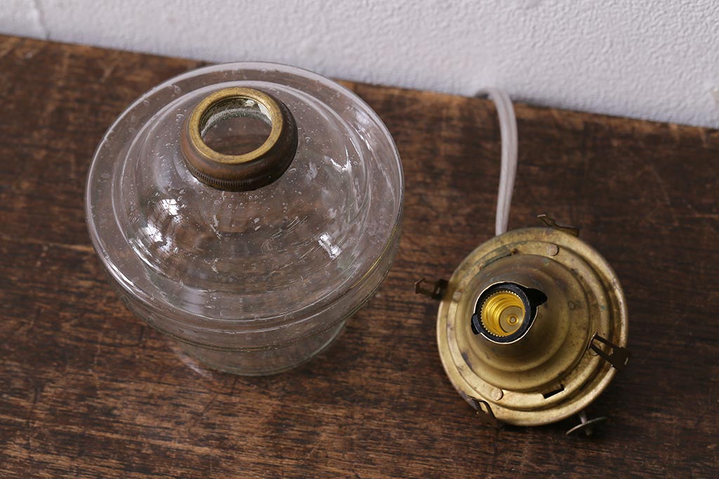 アンティーク照明　昭和初期　オイルランプリメイク　気泡ガラスが趣のある空間を演出するレトロなテーブルランプ(スタンドライト、卓上照明)(R-041942)