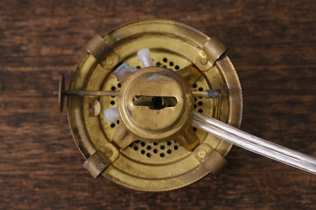 アンティーク照明　昭和初期　オイルランプリメイク　気泡ガラスが趣のある空間を演出するレトロなテーブルランプ(スタンドライト、卓上照明)(R-041942)